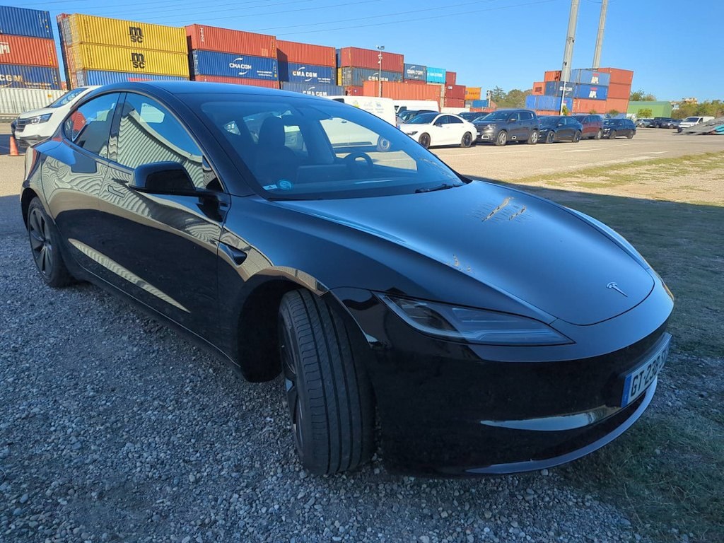 TESLA MODEL 3  Long-Range Dual Motor AWD